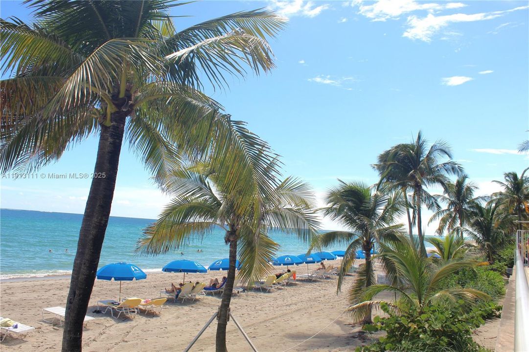 For Rent: $4,900 (2 beds, 2 baths, 1312 Square Feet)