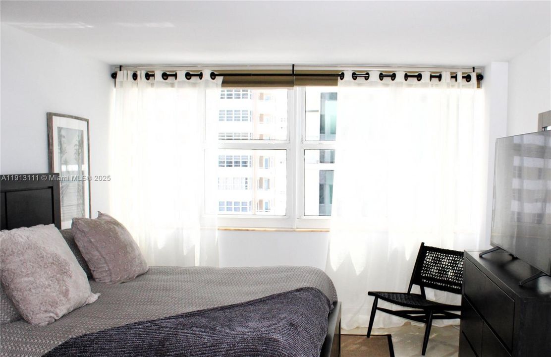 For Rent: $4,900 (2 beds, 2 baths, 1312 Square Feet)