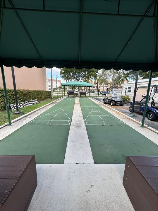 Под контрактом: $2,300 (2 спален, 2 ванн, 1500 Квадратных фут)