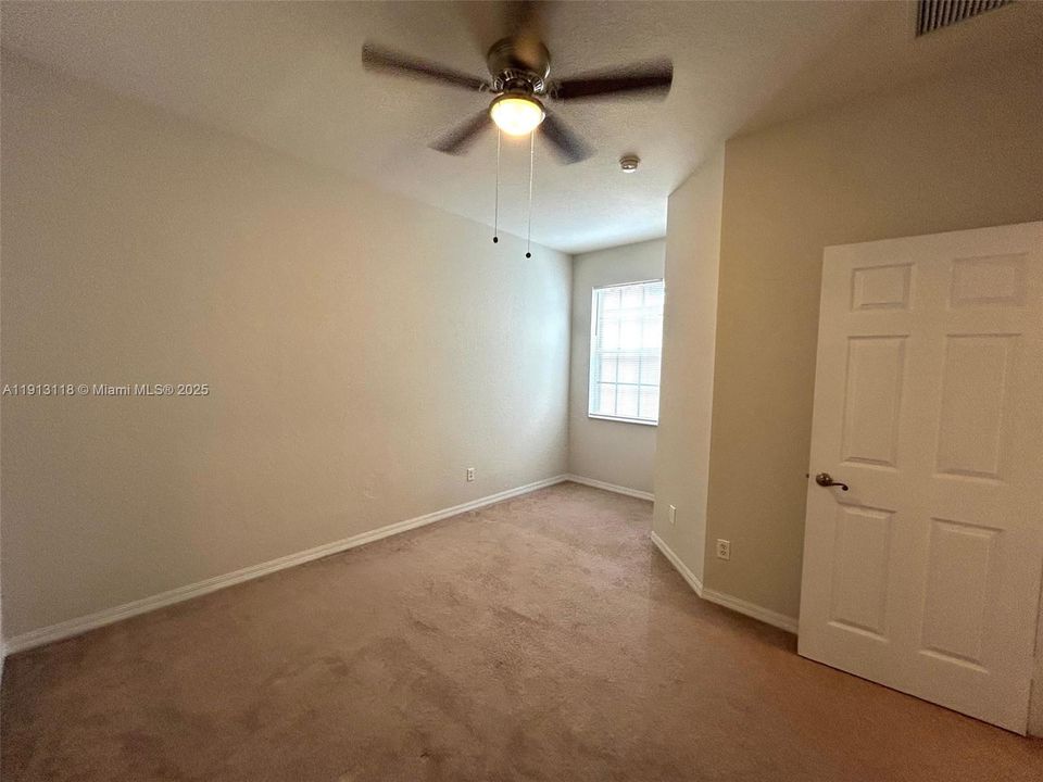 For Rent: $2,300 (3 beds, 2 baths, 1719 Square Feet)