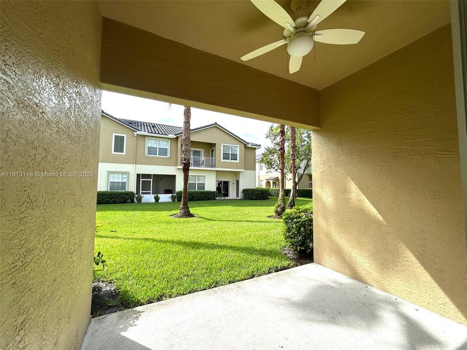 For Rent: $2,300 (3 beds, 2 baths, 1719 Square Feet)