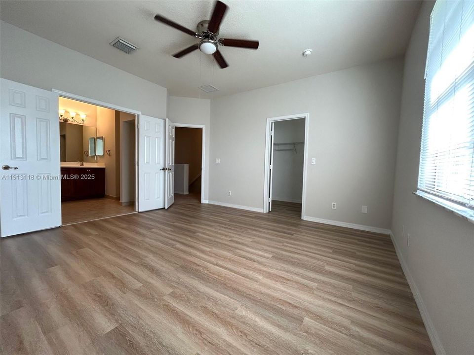 For Rent: $2,300 (3 beds, 2 baths, 1719 Square Feet)