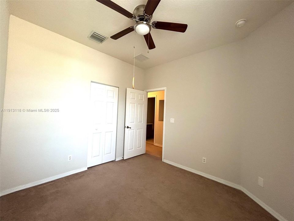 For Rent: $2,300 (3 beds, 2 baths, 1719 Square Feet)