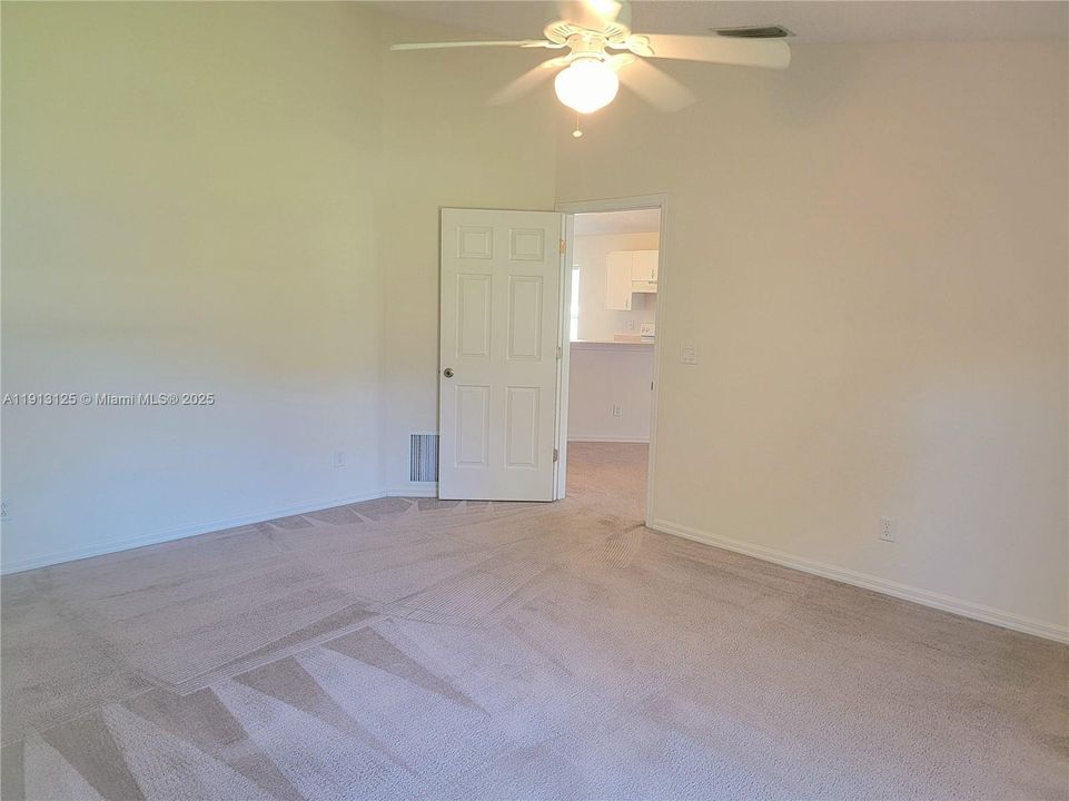 For Sale: $330,000 (4 beds, 2 baths, 1982 Square Feet)