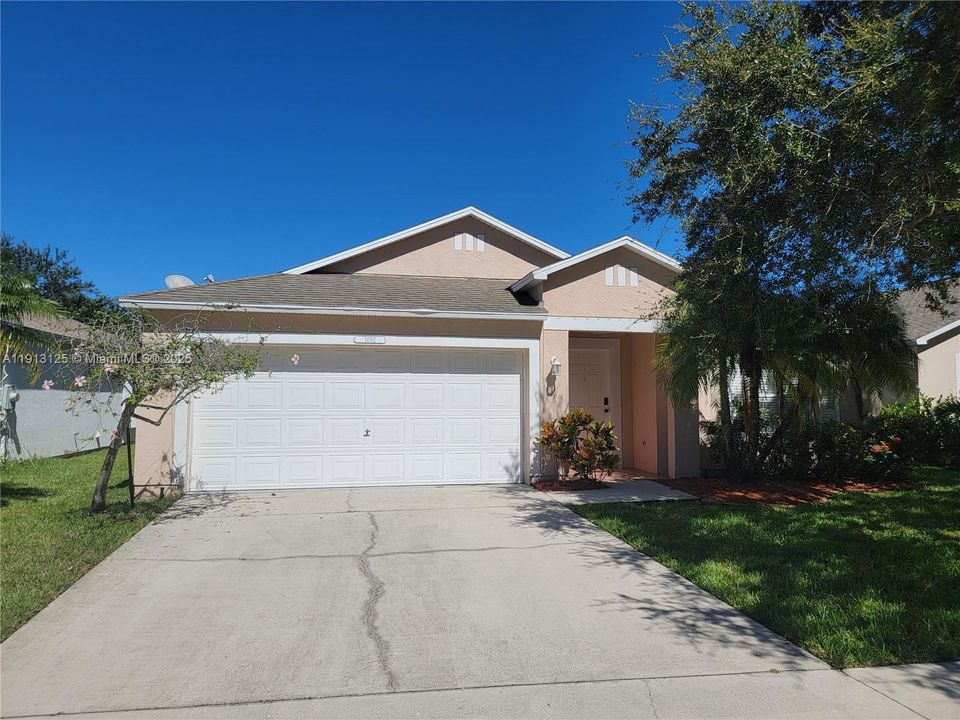 For Sale: $330,000 (4 beds, 2 baths, 1982 Square Feet)