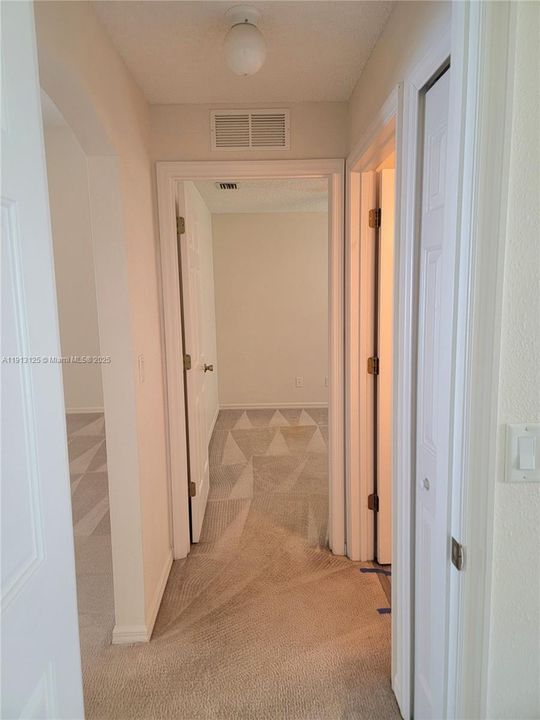 For Sale: $330,000 (4 beds, 2 baths, 1982 Square Feet)