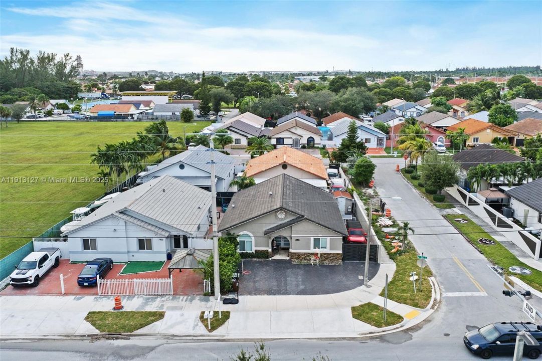 Active With Contract: $589,000 (4 beds, 2 baths, 1610 Square Feet)