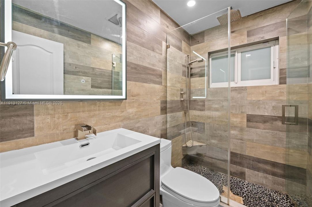 Active With Contract: $589,000 (4 beds, 2 baths, 1610 Square Feet)