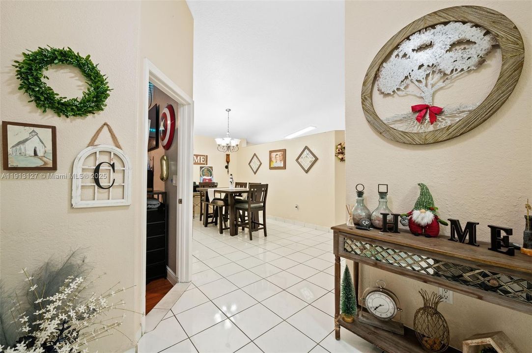 Active With Contract: $589,000 (4 beds, 2 baths, 1610 Square Feet)