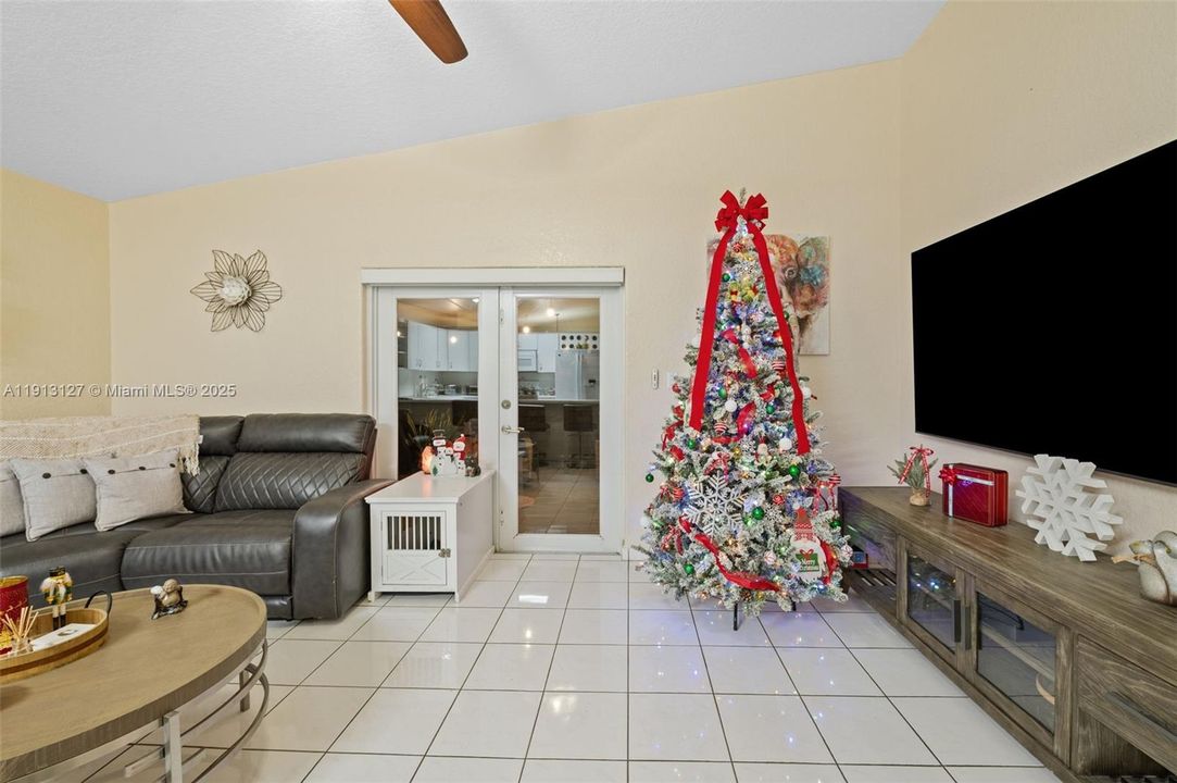 Active With Contract: $589,000 (4 beds, 2 baths, 1610 Square Feet)