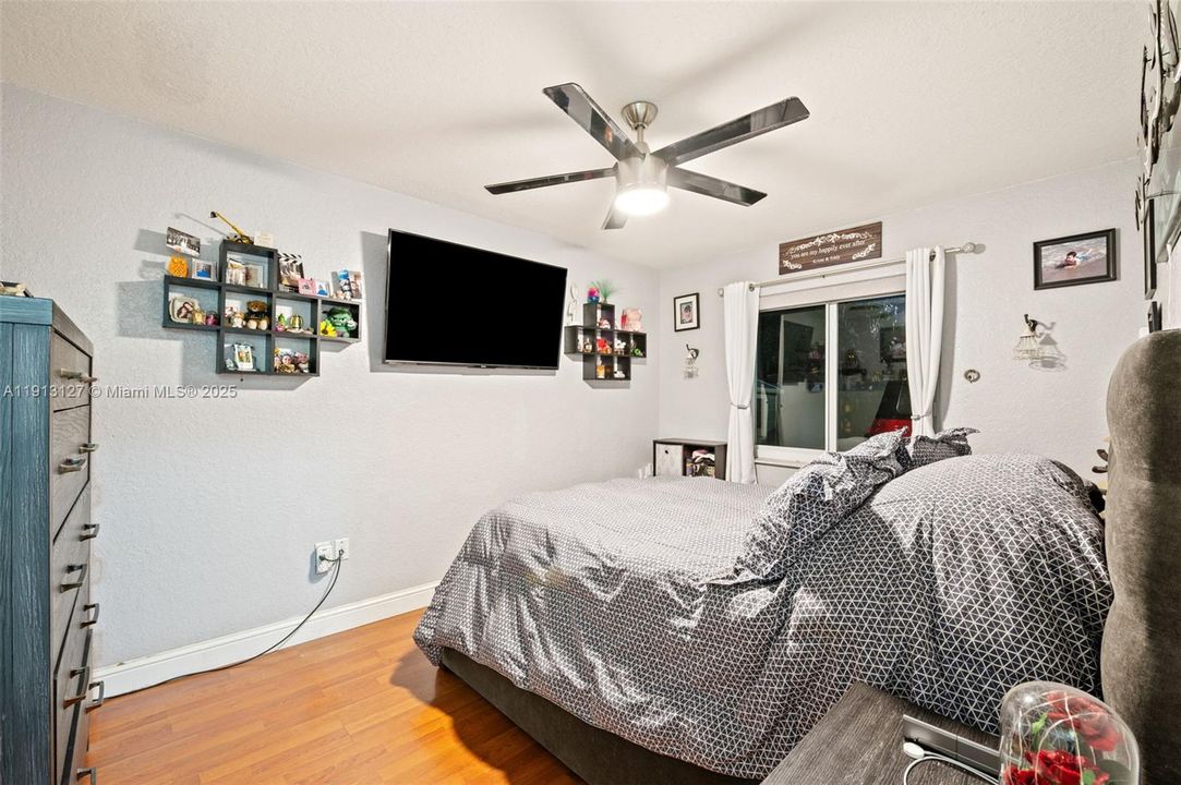 Active With Contract: $589,000 (4 beds, 2 baths, 1610 Square Feet)