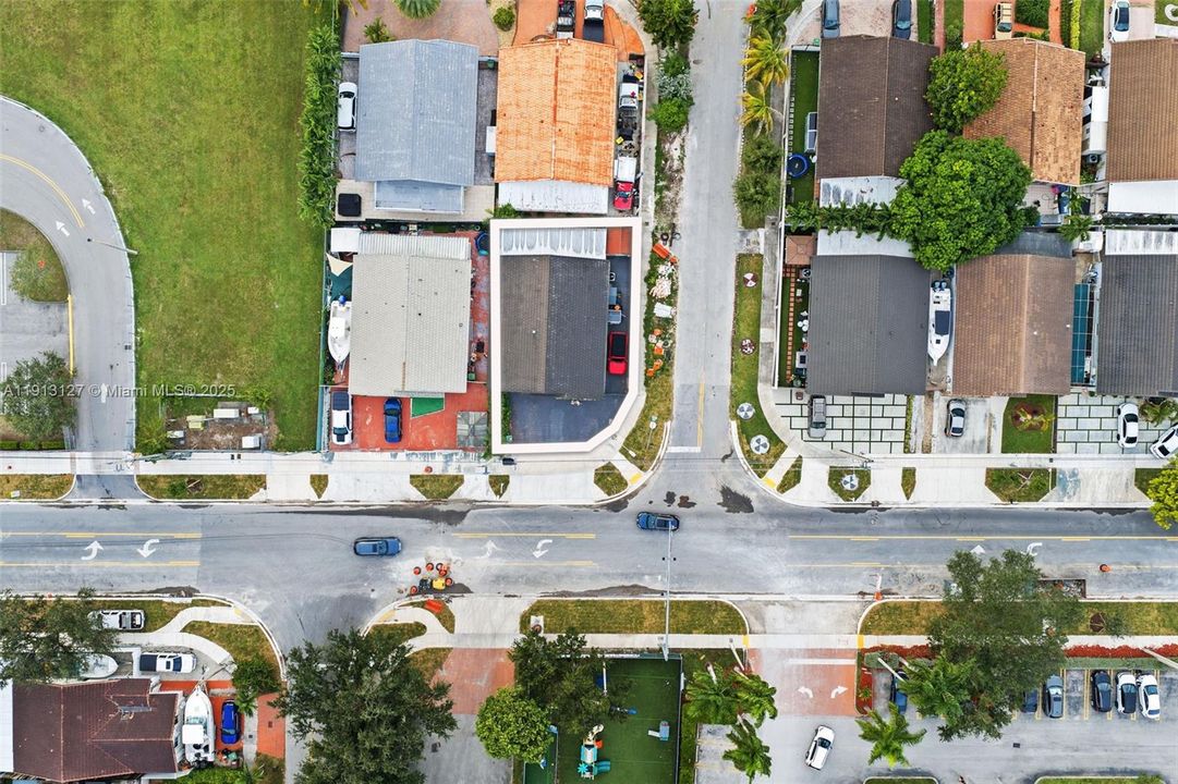 Active With Contract: $589,000 (4 beds, 2 baths, 1610 Square Feet)