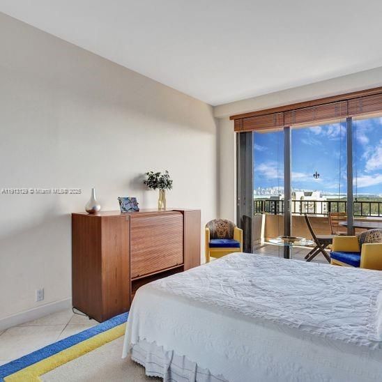 For Rent: $9,900 (3 beds, 3 baths, 2001 Square Feet)