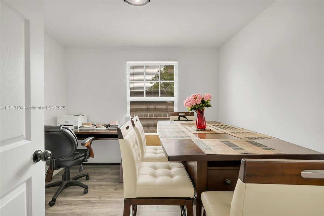 For Sale: $599,000 (6 beds, 3 baths, 1035 Square Feet)