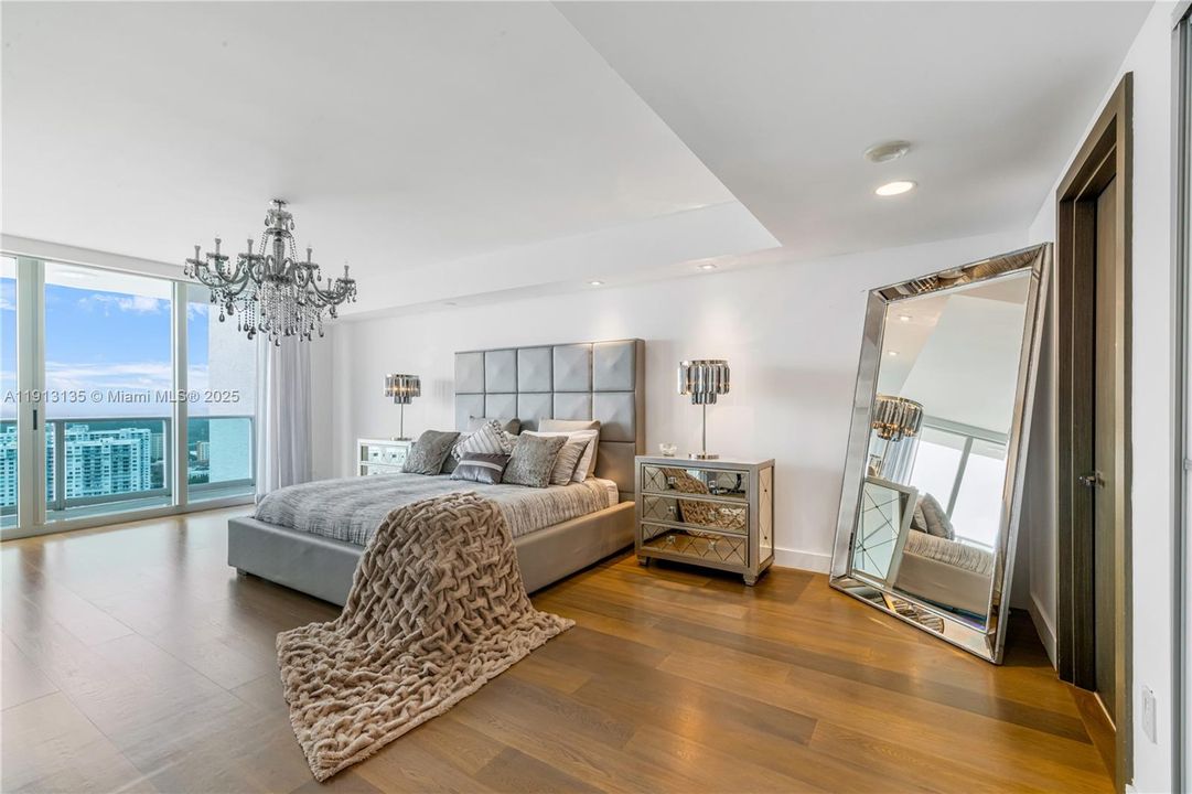 For Sale: $3,890,000 (5 beds, 5 baths, 0 Square Feet)