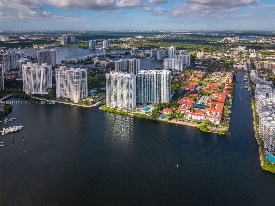 For Sale: $3,890,000 (5 beds, 5 baths, 0 Square Feet)