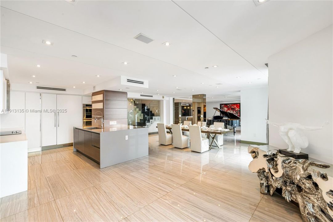 For Sale: $3,890,000 (5 beds, 5 baths, 0 Square Feet)