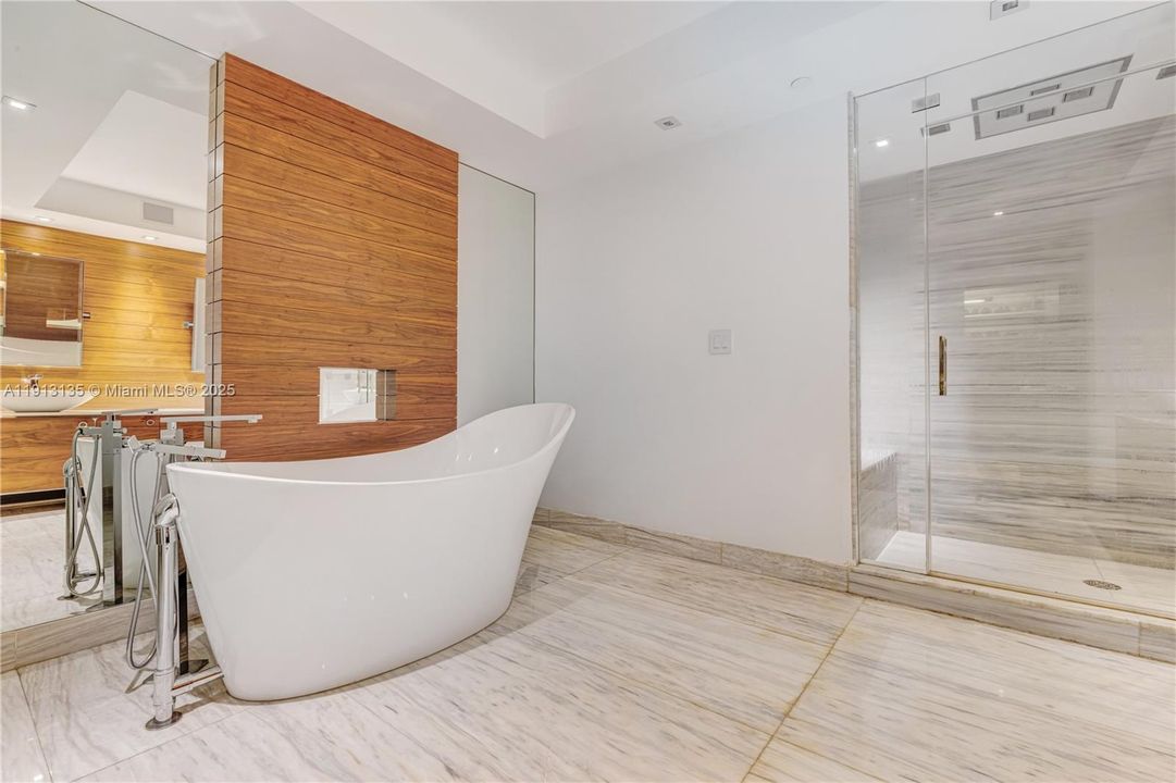 For Sale: $3,890,000 (5 beds, 5 baths, 0 Square Feet)