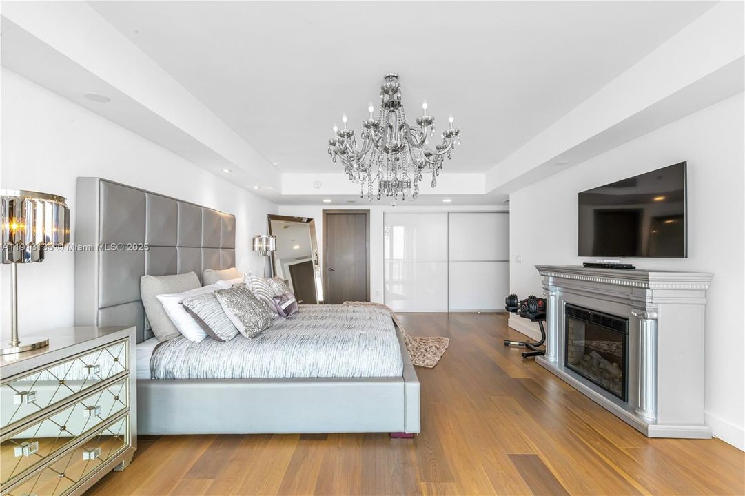 For Sale: $3,890,000 (5 beds, 5 baths, 0 Square Feet)