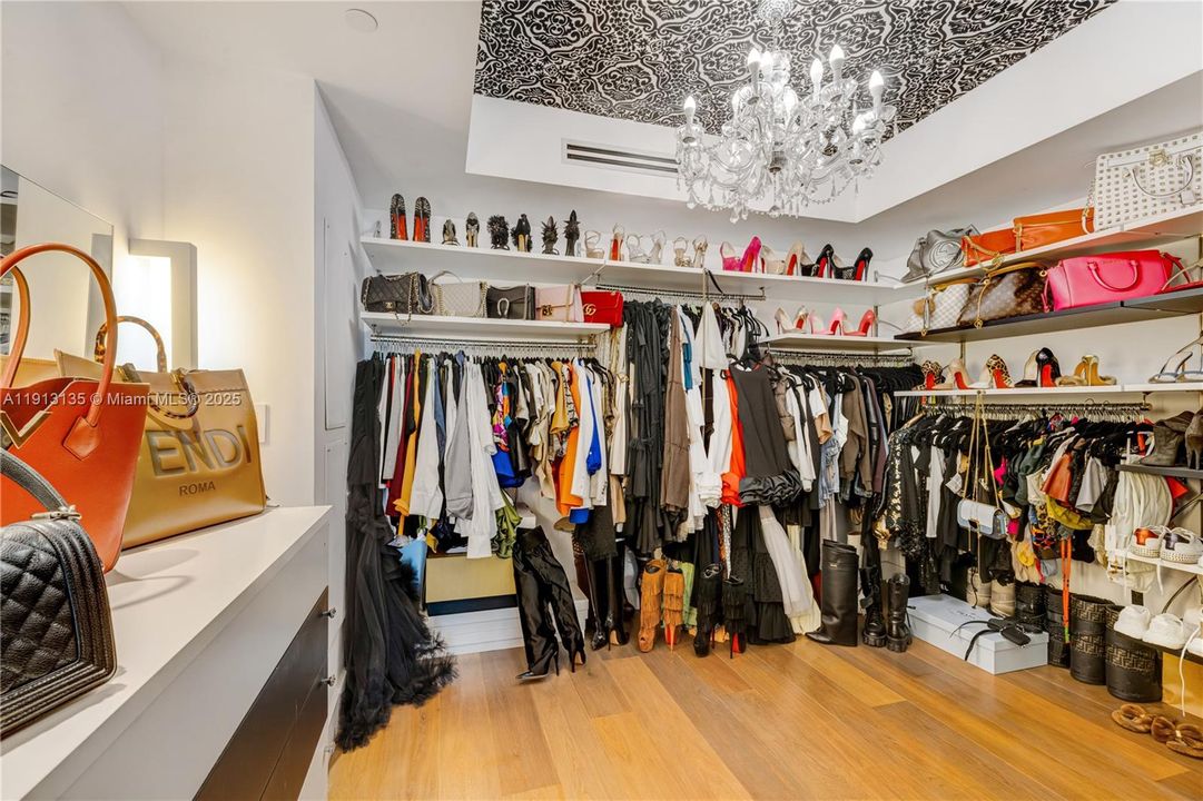 For Sale: $3,890,000 (5 beds, 5 baths, 0 Square Feet)