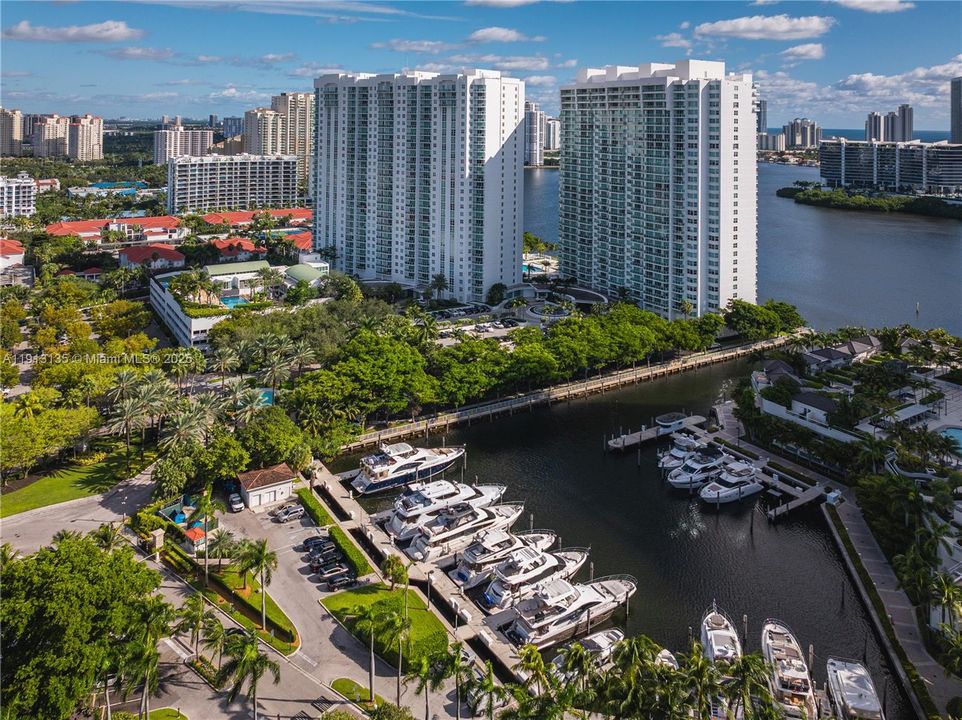 For Sale: $3,890,000 (5 beds, 5 baths, 0 Square Feet)