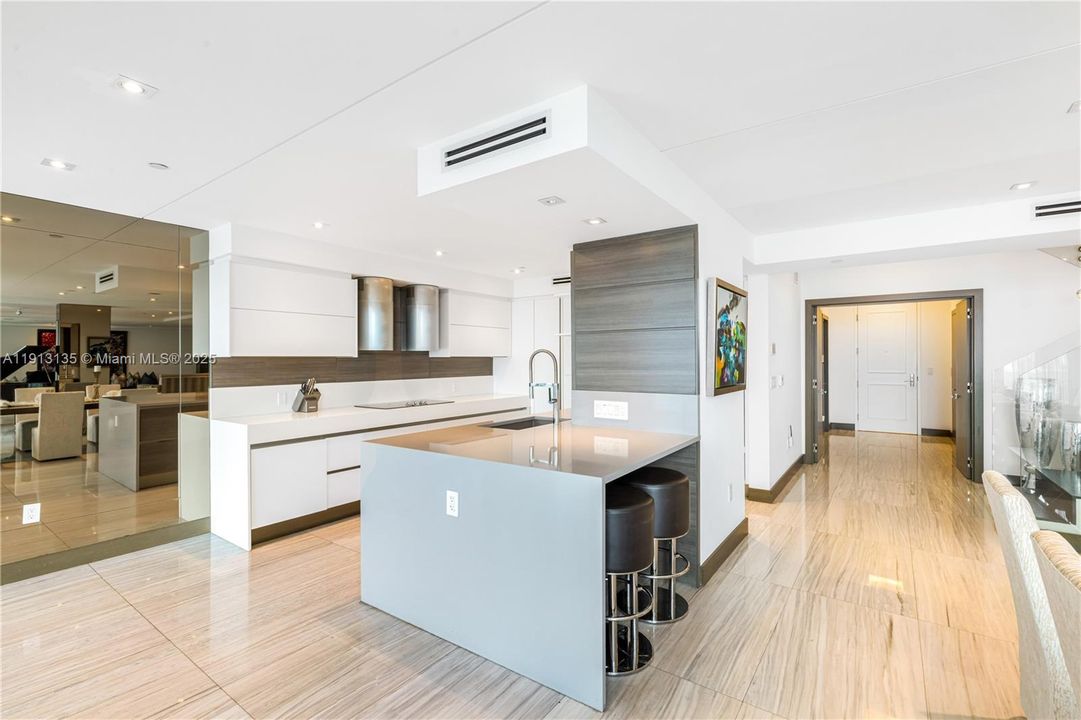 For Sale: $3,890,000 (5 beds, 5 baths, 0 Square Feet)