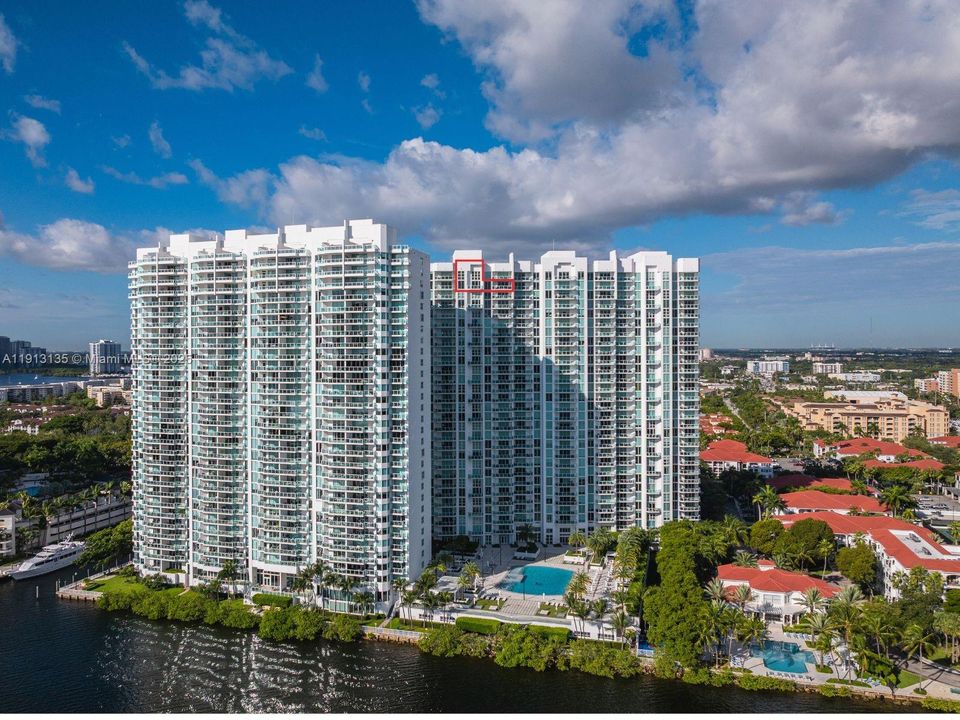 For Sale: $3,890,000 (5 beds, 5 baths, 0 Square Feet)