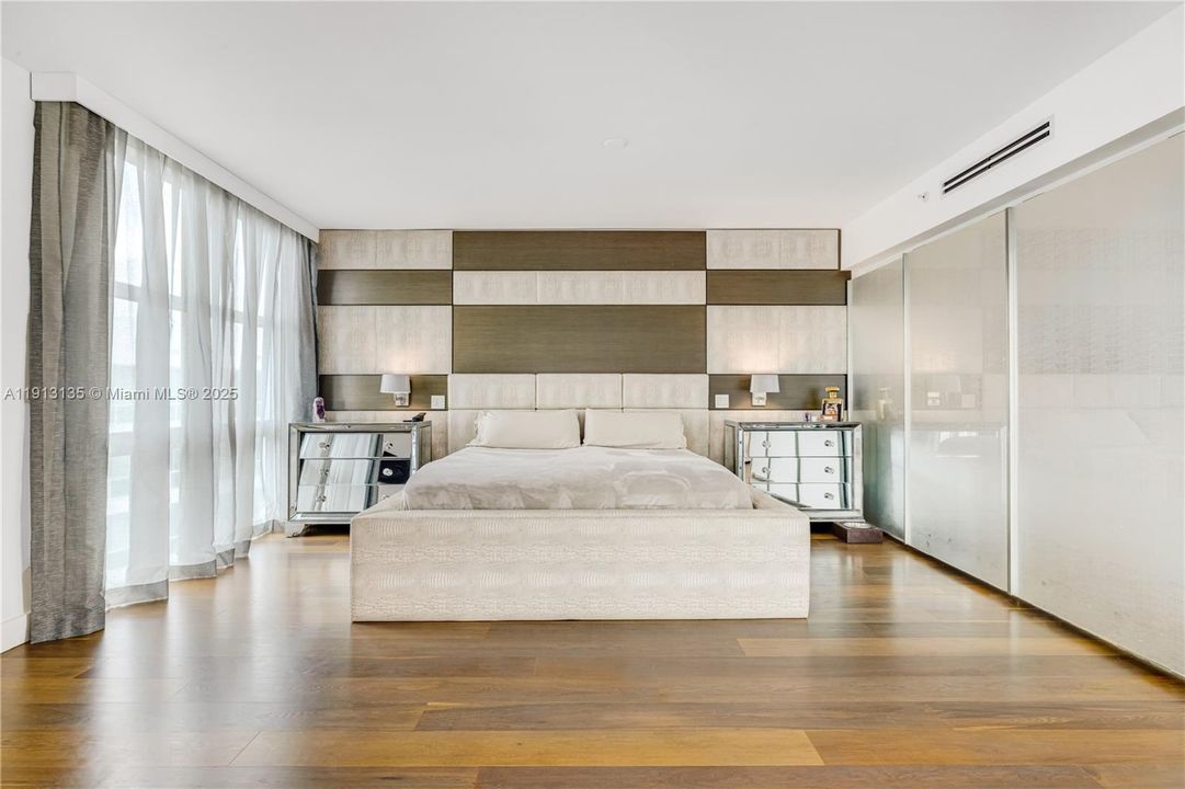 For Sale: $3,890,000 (5 beds, 5 baths, 0 Square Feet)