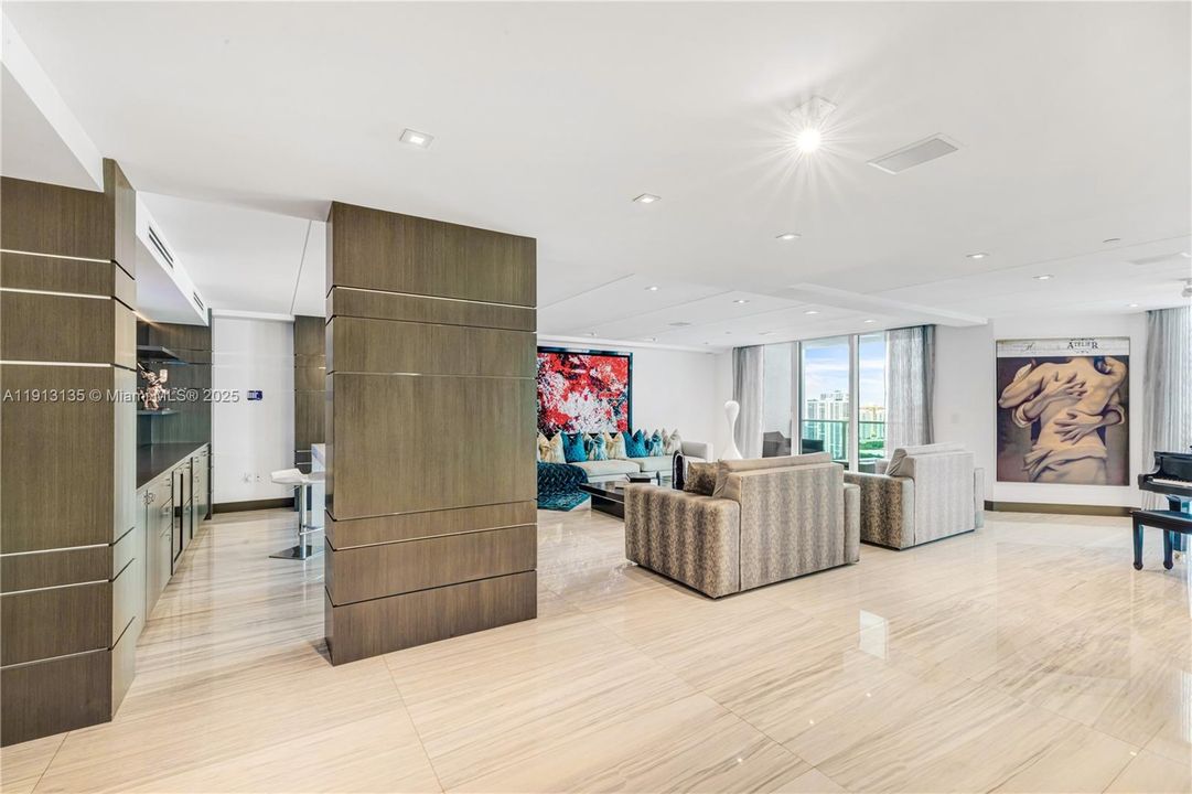 For Sale: $3,890,000 (5 beds, 5 baths, 0 Square Feet)