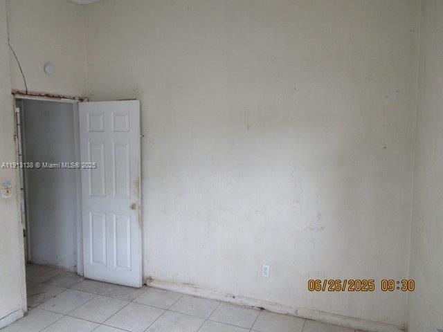 For Sale: $239,900 (2 beds, 1 baths, 937 Square Feet)