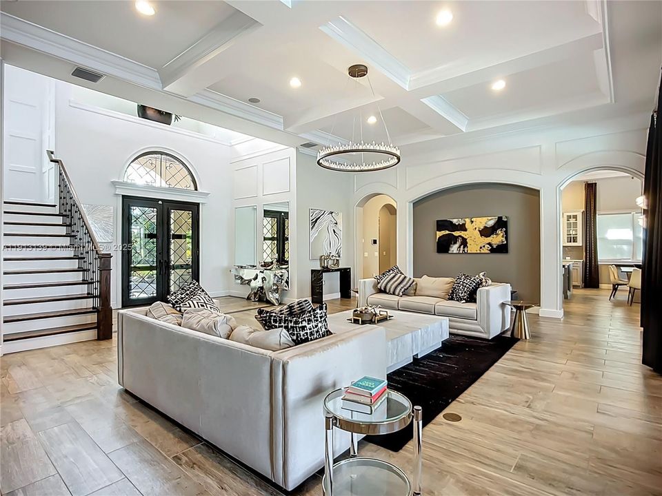 For Sale: $3,290,000 (5 beds, 6 baths, 5161 Square Feet)