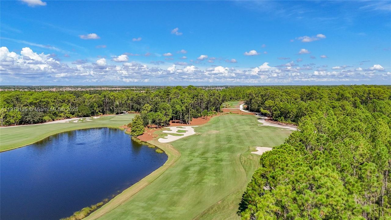 For Sale: $3,290,000 (5 beds, 6 baths, 5161 Square Feet)