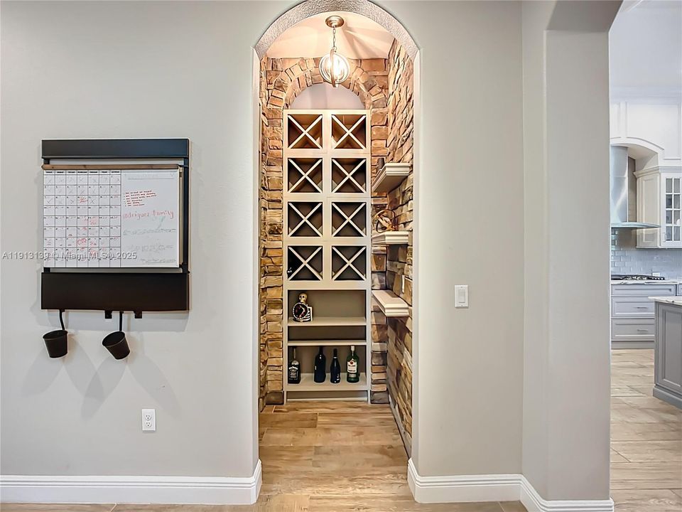 For Sale: $3,290,000 (5 beds, 6 baths, 5161 Square Feet)