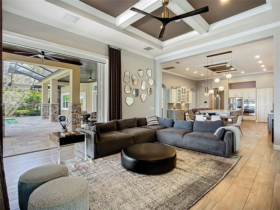 For Sale: $3,290,000 (5 beds, 6 baths, 5161 Square Feet)