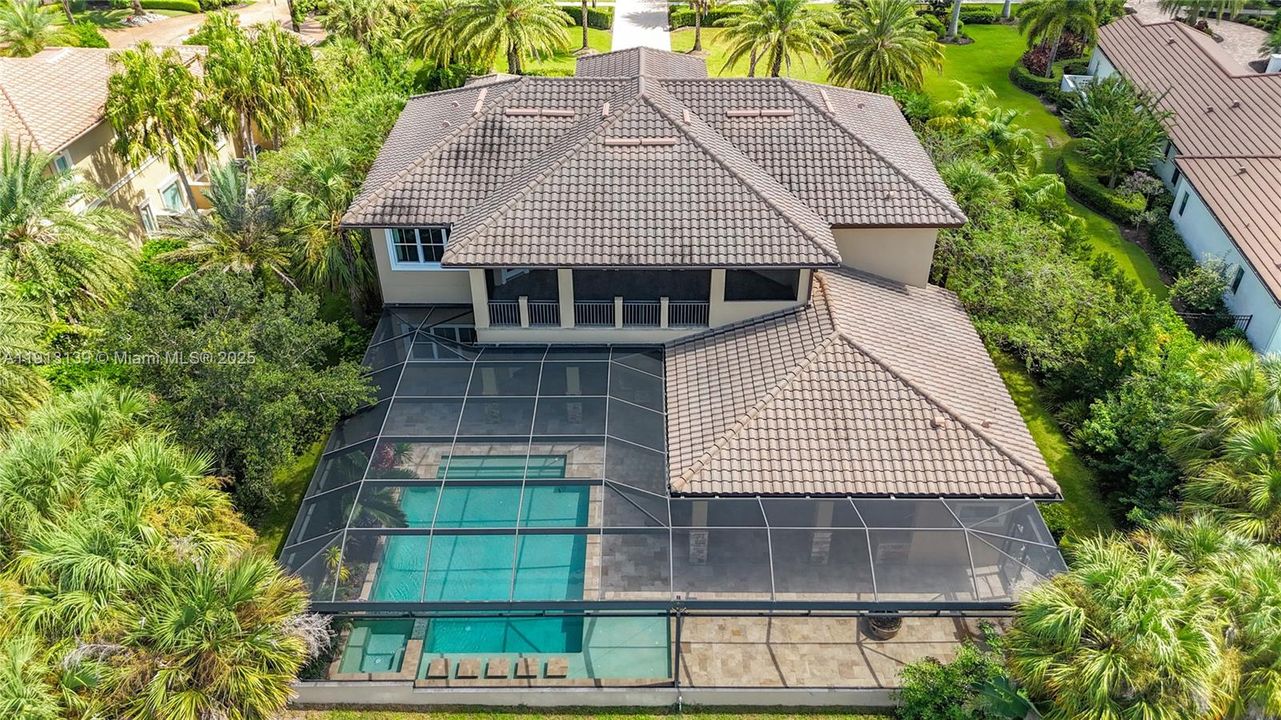 For Sale: $3,290,000 (5 beds, 6 baths, 5161 Square Feet)