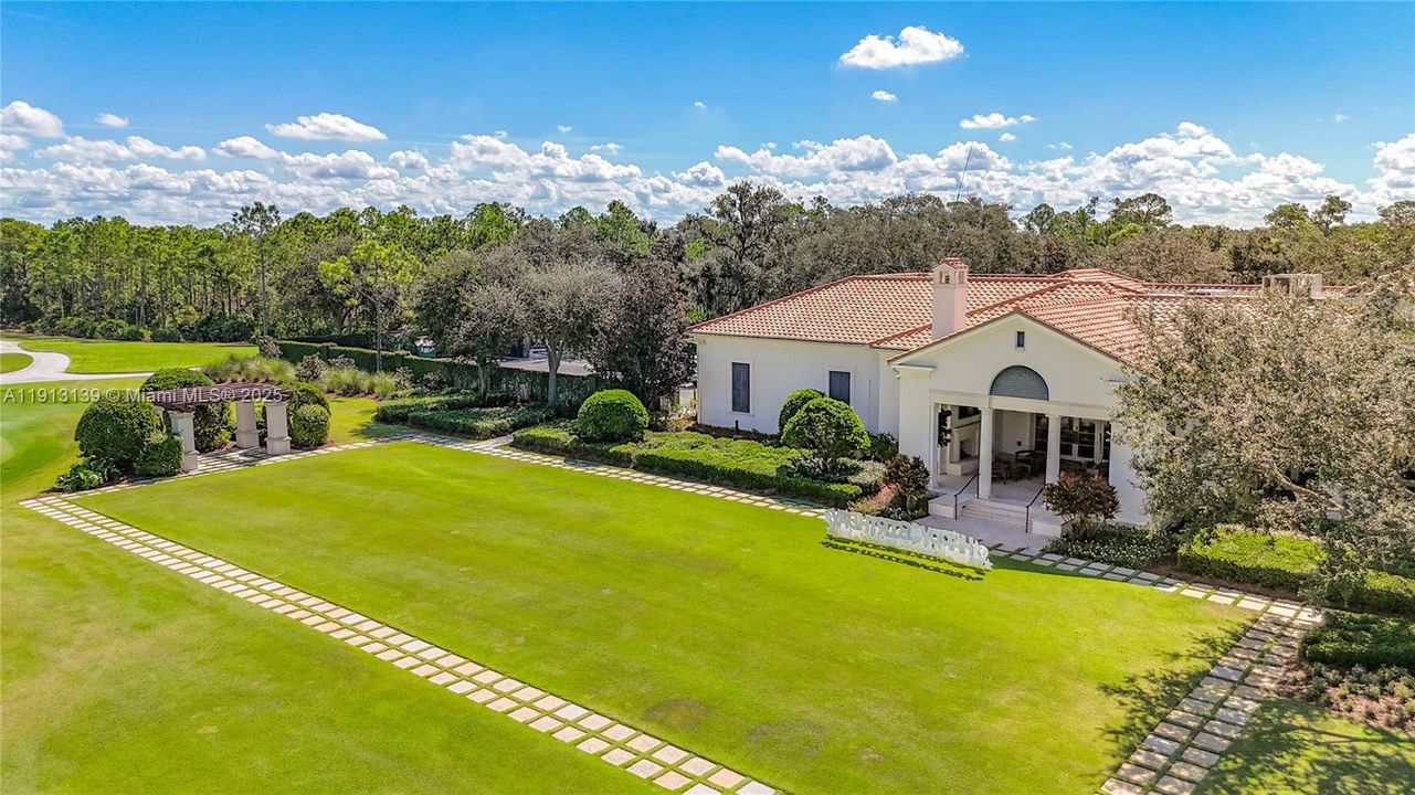 For Sale: $3,290,000 (5 beds, 6 baths, 5161 Square Feet)