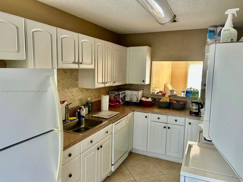 En Venta: $230,000 (2 camas, 1 baños, 908 Pies cuadrados)