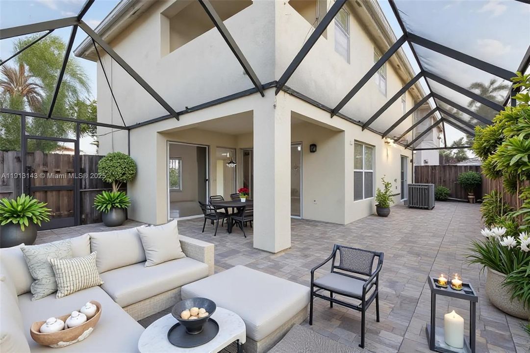 合同活跃: $3,700 (3 贝兹, 2 浴室, 1642 平方英尺)