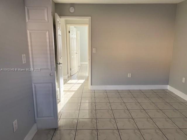 Active With Contract: $2,100 (2 beds, 2 baths, 990 Square Feet)