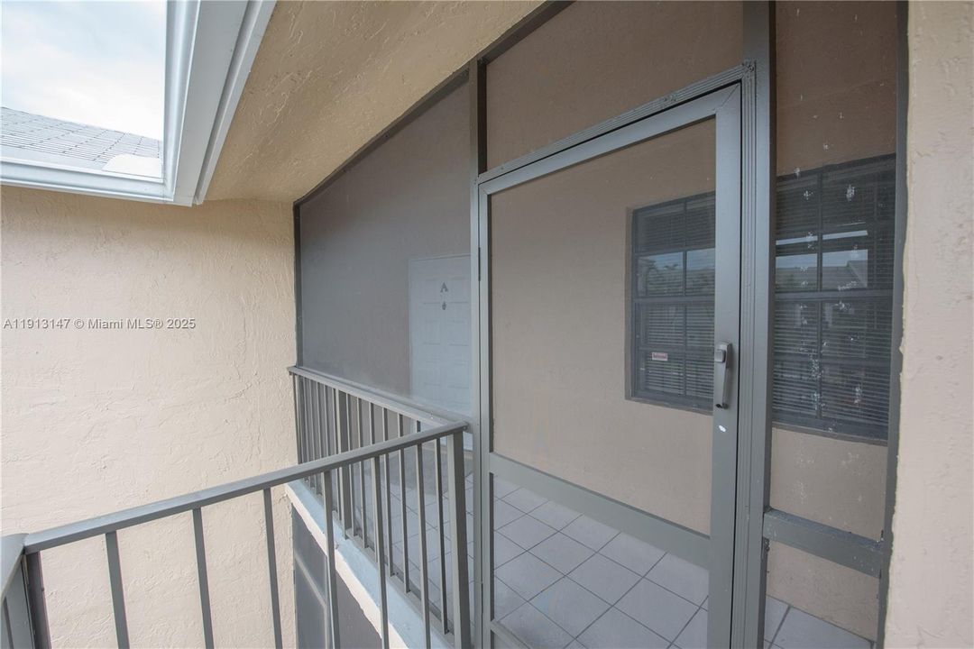 出租: $2,100 (3 贝兹, 2 浴室, 1195 平方英尺)