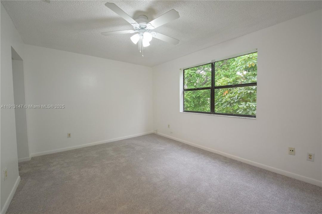 出租: $2,100 (3 贝兹, 2 浴室, 1195 平方英尺)