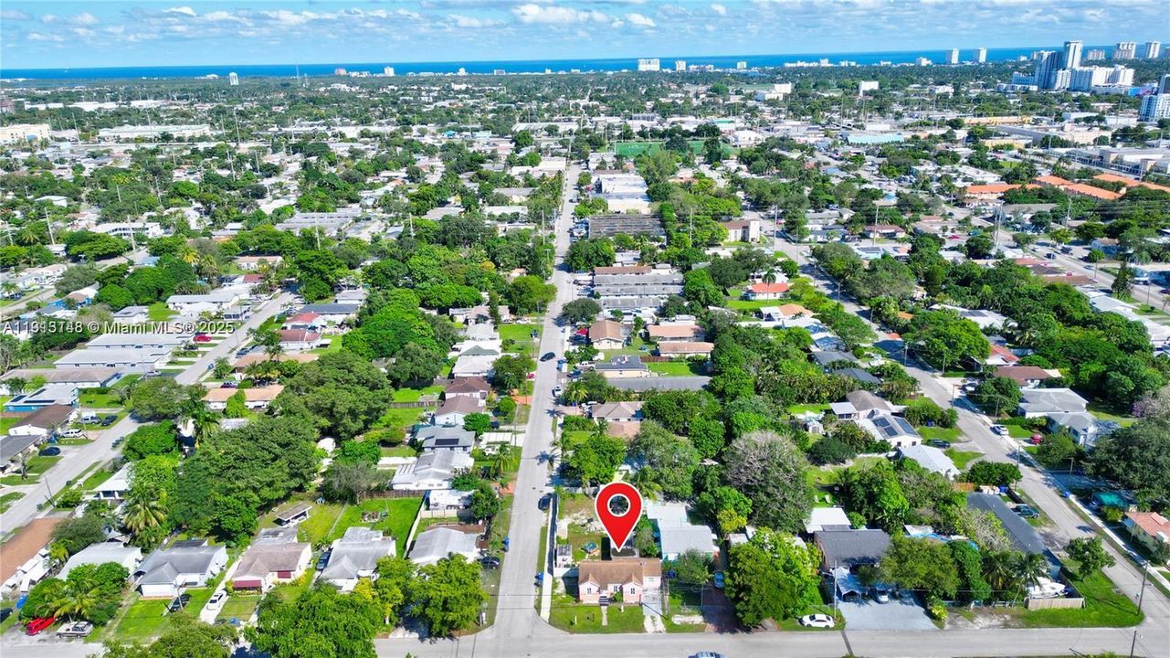 En Venta: $450,000 (0.15 acres)