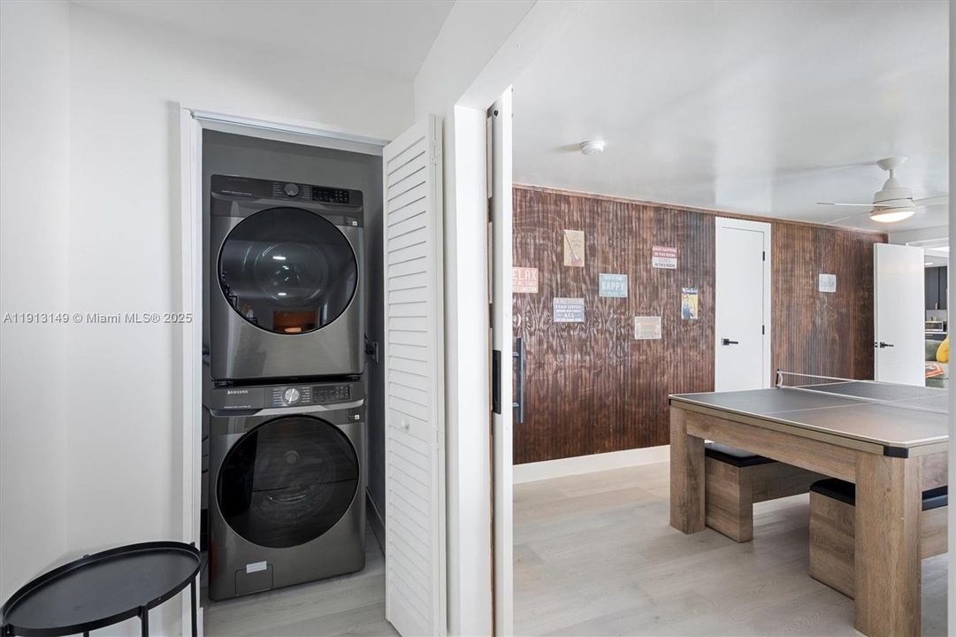 На продажу: $1,249,000 (5 спален, 3 ванн, 2502 Квадратных фут)