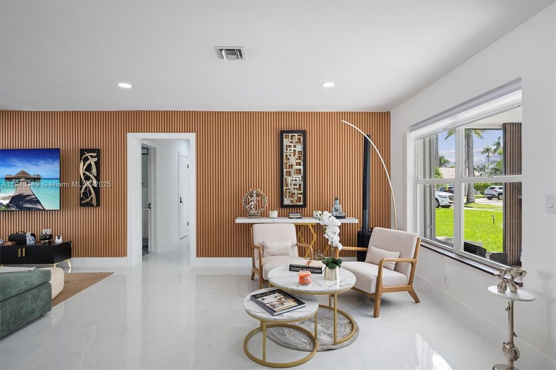 На продажу: $1,249,000 (5 спален, 3 ванн, 2502 Квадратных фут)