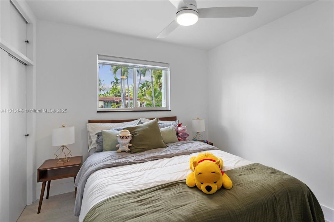 На продажу: $1,249,000 (5 спален, 3 ванн, 2502 Квадратных фут)