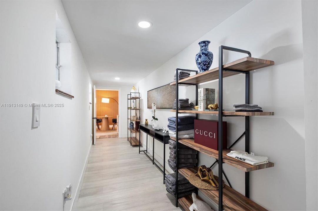 На продажу: $1,249,000 (5 спален, 3 ванн, 2502 Квадратных фут)