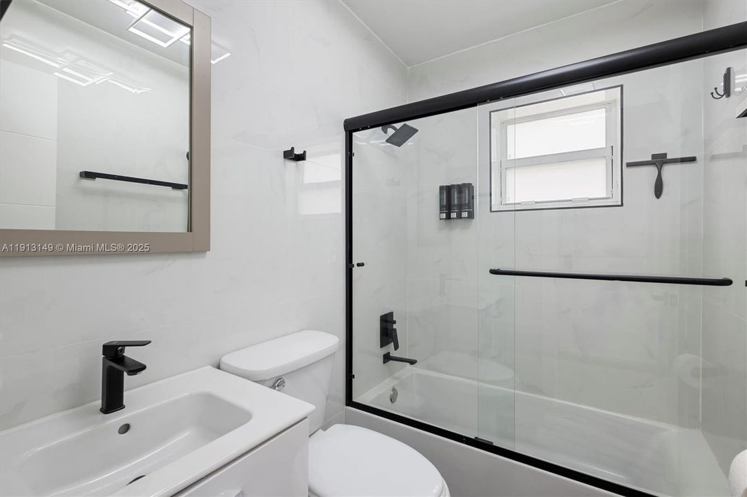 На продажу: $1,249,000 (5 спален, 3 ванн, 2502 Квадратных фут)