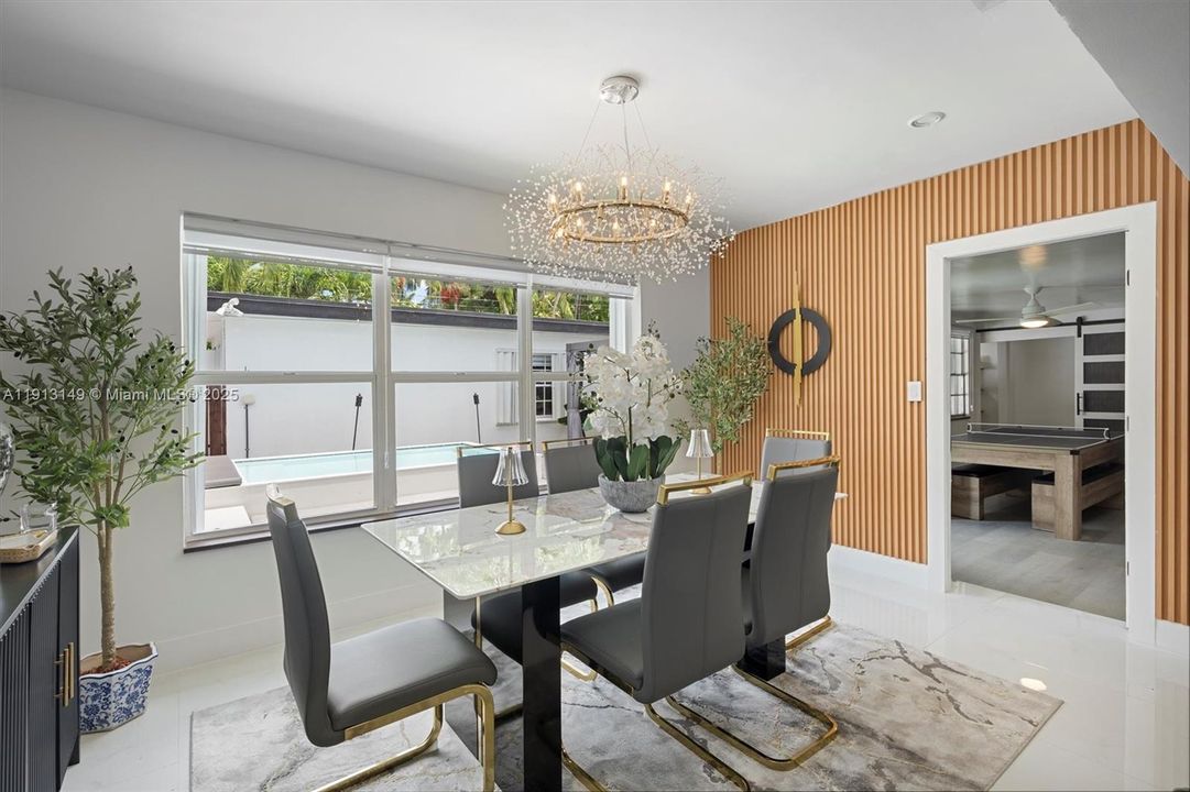 На продажу: $1,249,000 (5 спален, 3 ванн, 2502 Квадратных фут)