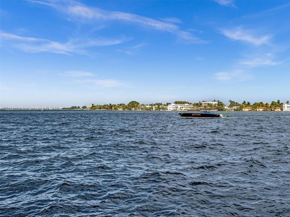 For Sale: $425,000 (2 beds, 2 baths, 1356 Square Feet)