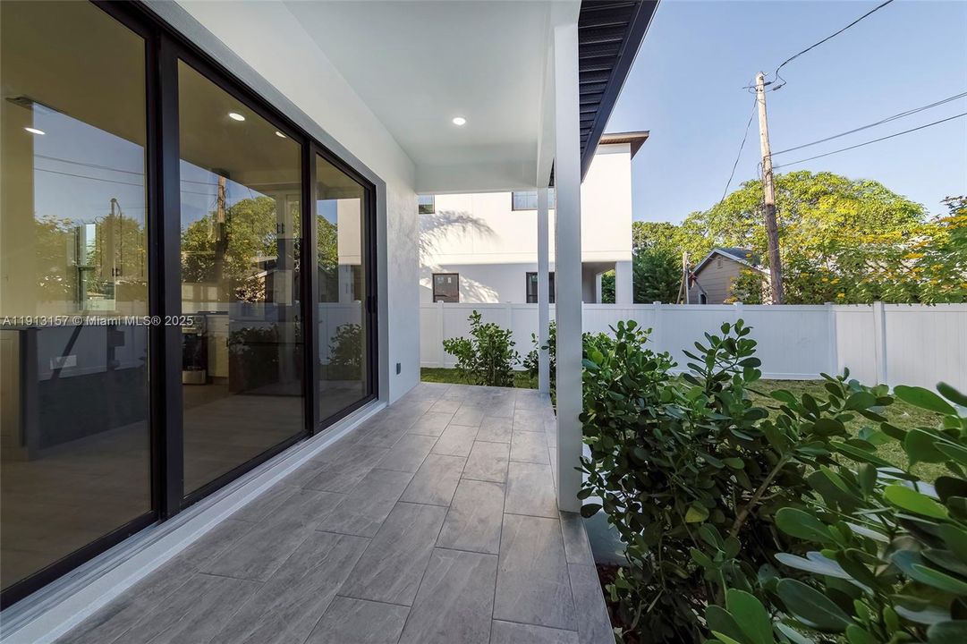 For Sale: $1,350,000 (5 beds, 3 baths, 2409 Square Feet)